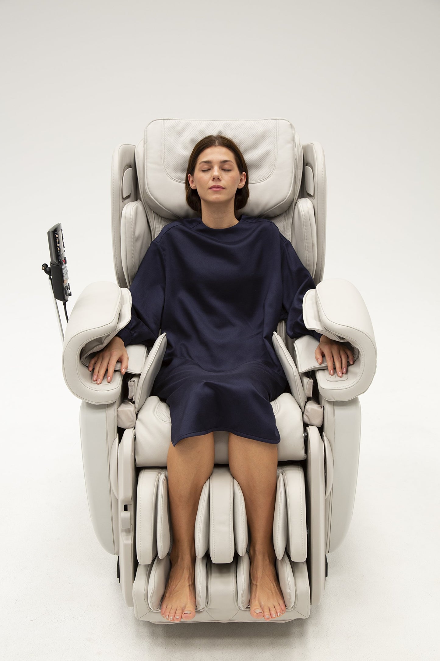 Synca Wellness Kagra - Premium 4D Heated Zero Gravity Massage Chair | Dual Layer Body Scan | 5 Unique Deep Stretches | Pulsating Shiatsu Massage | 78 Massage Techniques (White)